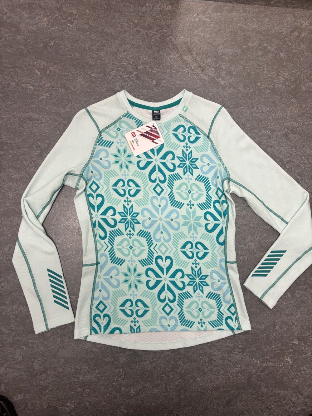 Helly Hansen Women's Lifa merino midweight graphic crew icicle Nordic rose Large